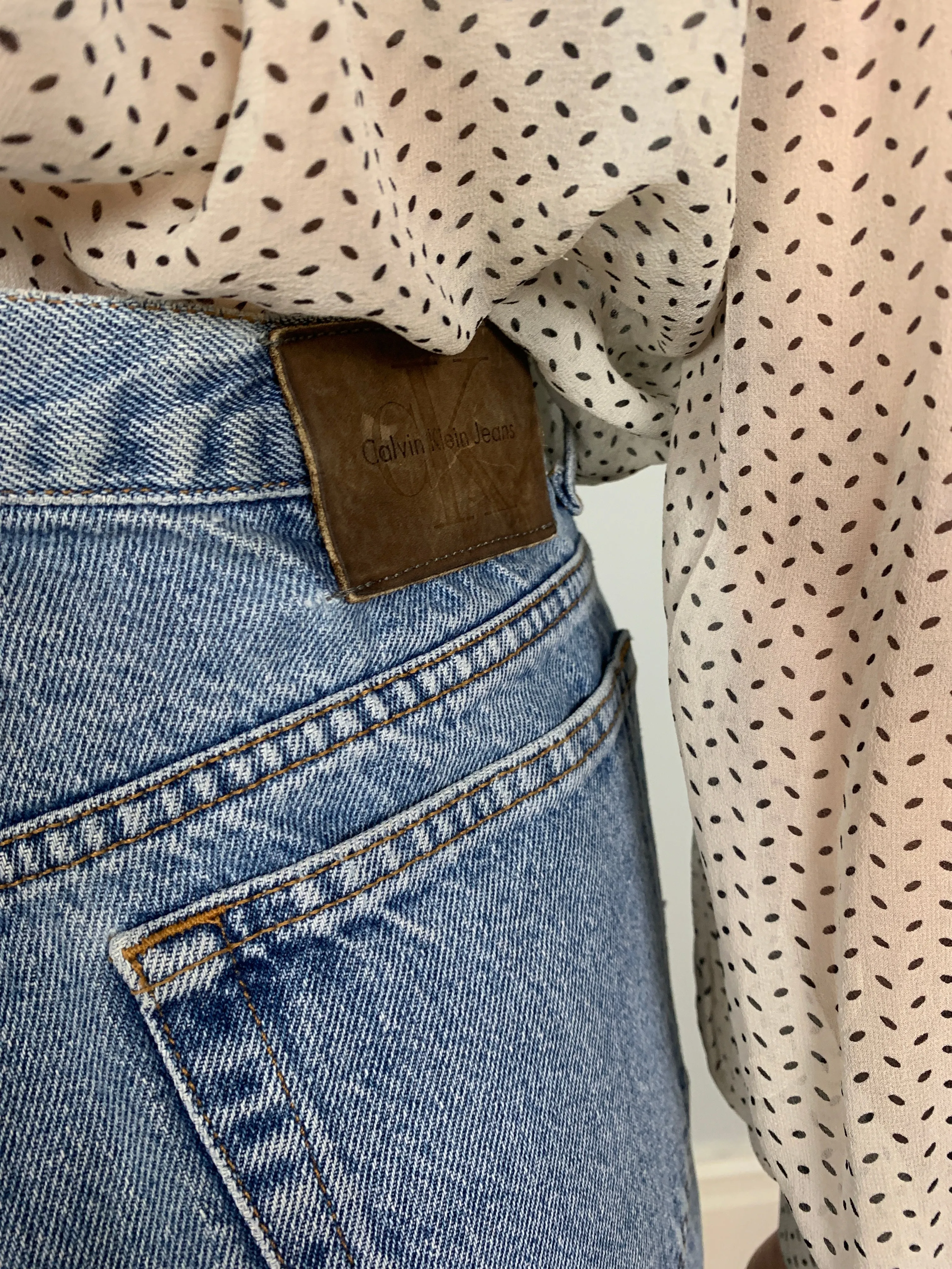 Calvin Klein 1990's high waisted tapered leg jean W28