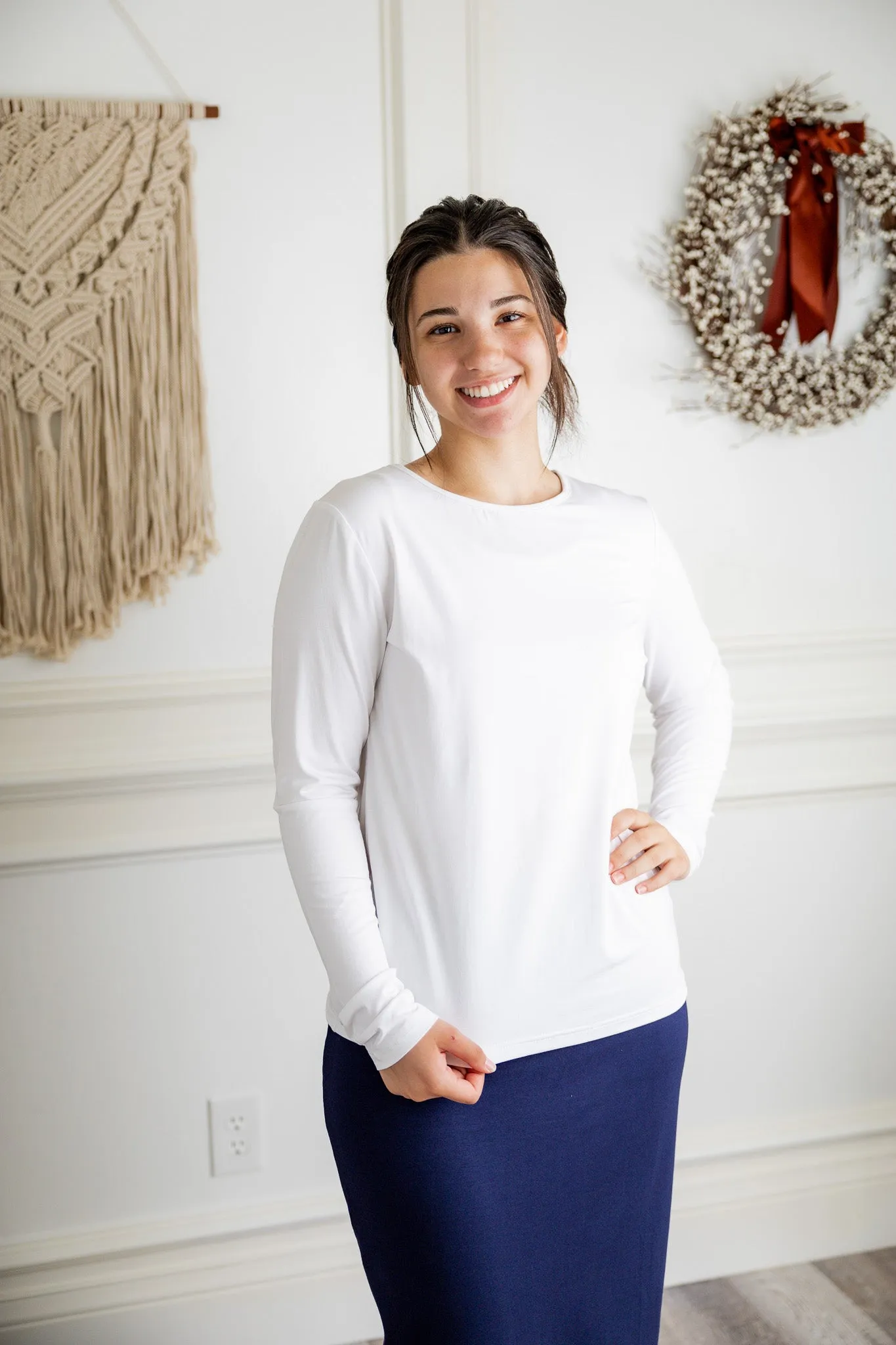 Essential LONG SLEEVE Tee (Solids)