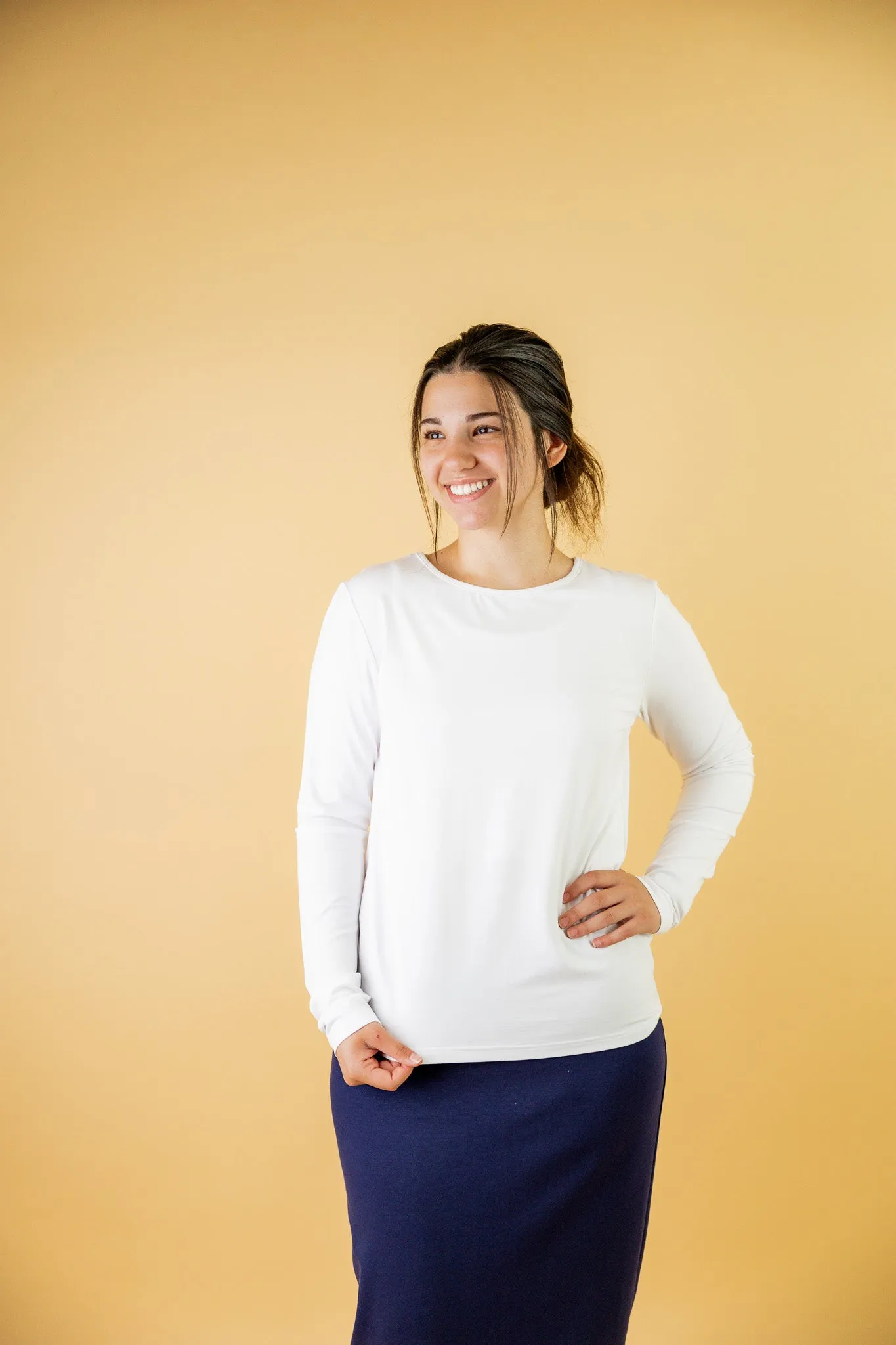 Essential LONG SLEEVE Tee (Solids)