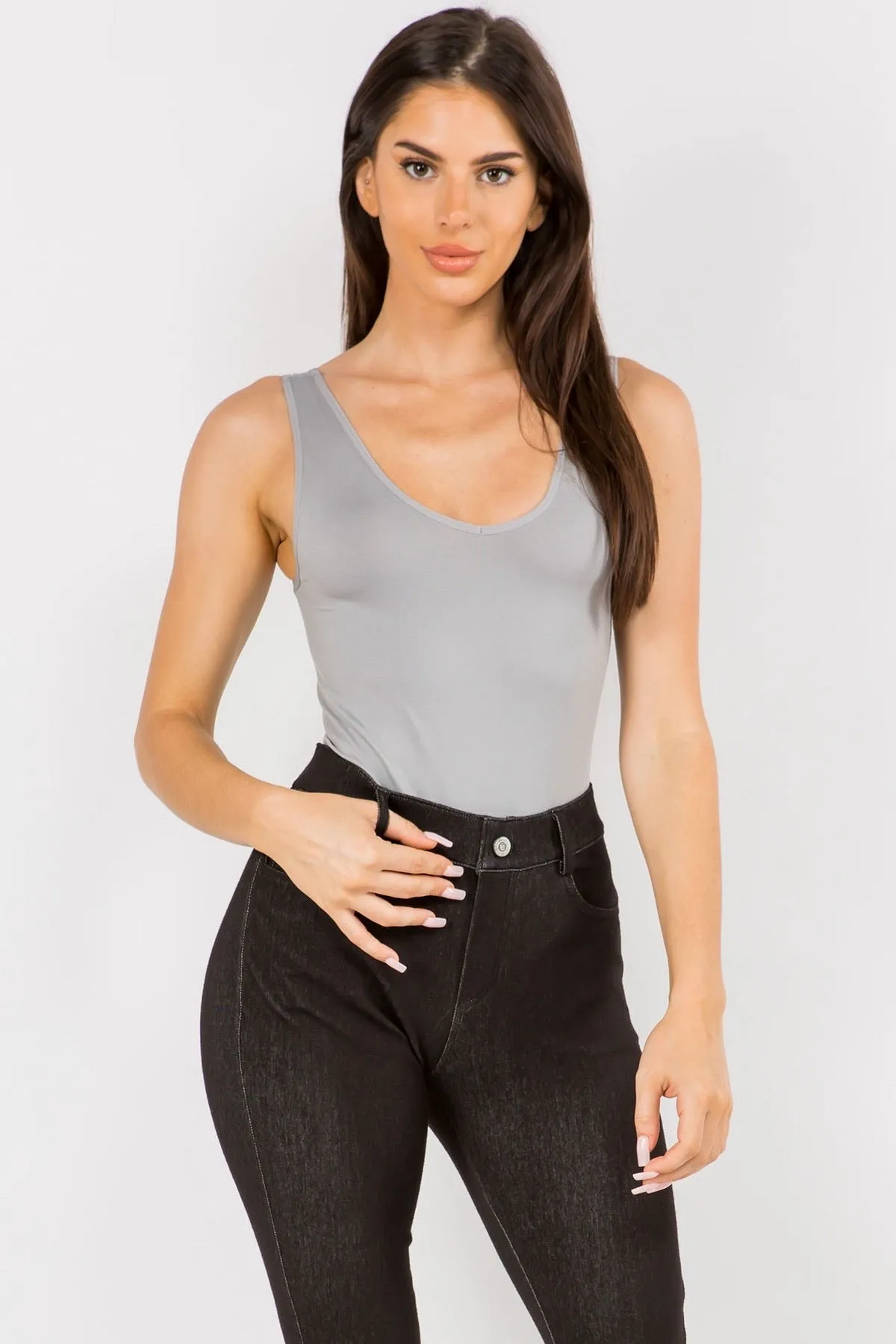 Essential seamless reversible tank