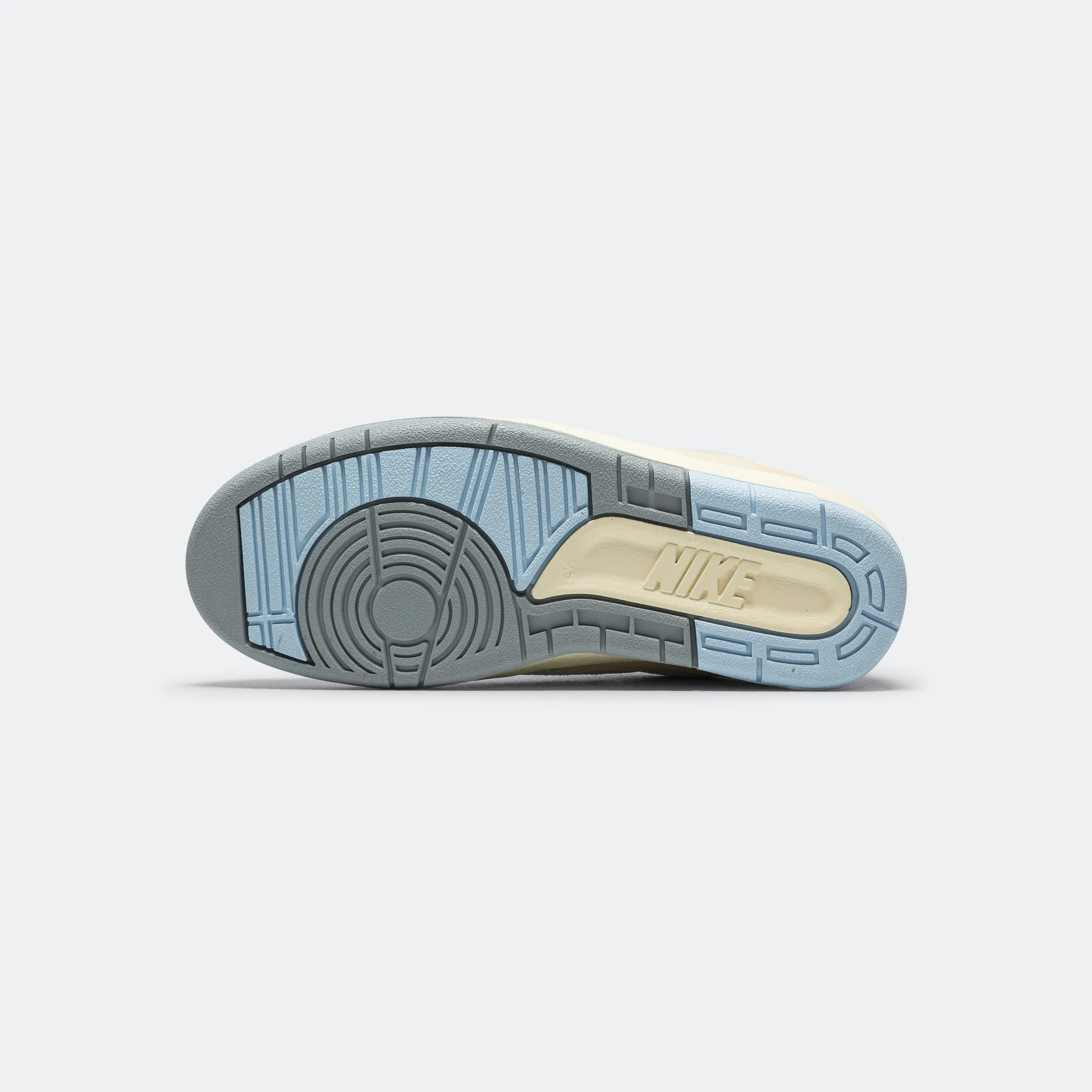 Womens Air Jordan 2 Retro Low - Summit White/Varsity Red-Ice Blue