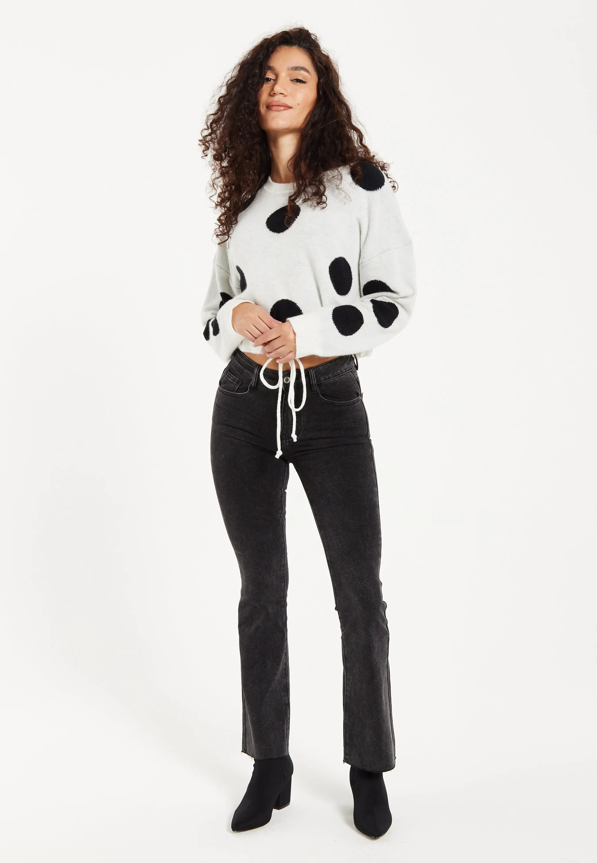 Women's Trousers: High-Waisted Black Jeans with Flattering Fit, Versatile Style, and Comfort - Liquorish
